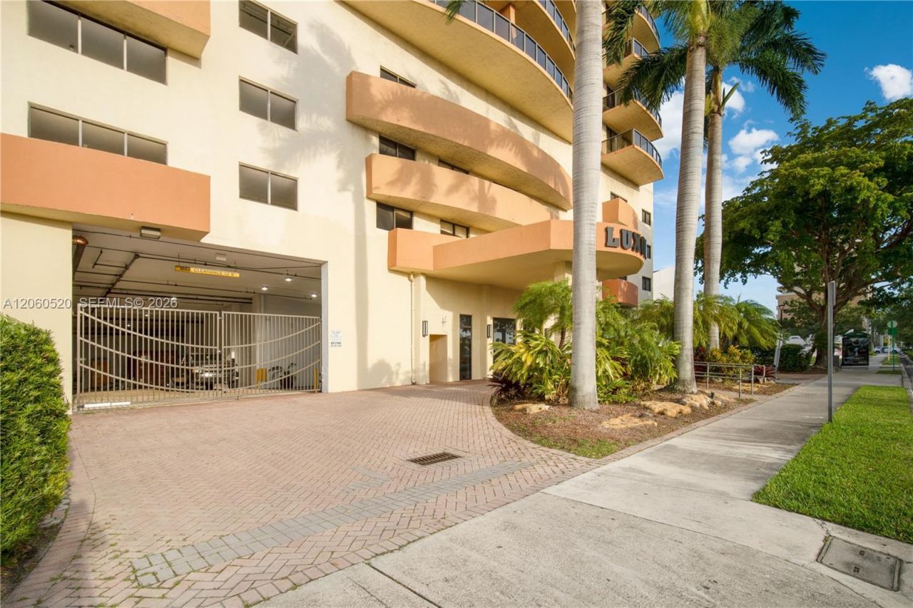 2301 SW 27th Ave, Unit 1204, Miami, FL 33145 Photo
