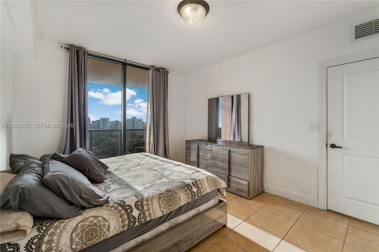2301 SW 27th Ave, Unit 1204, Miami, FL 33145 Photo