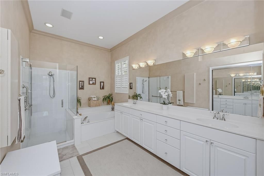 2325 Island Cove Cir, Naples, FL 34109 Photo
