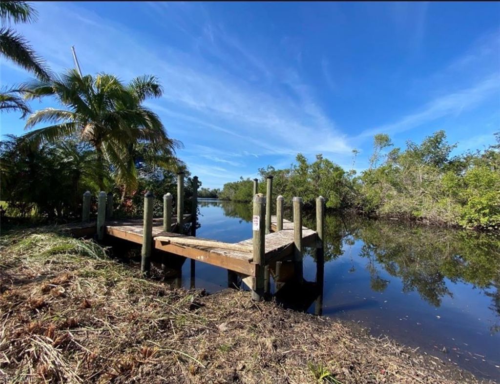 315 Shore Dr , Fort Myers, FL 33905 Photo