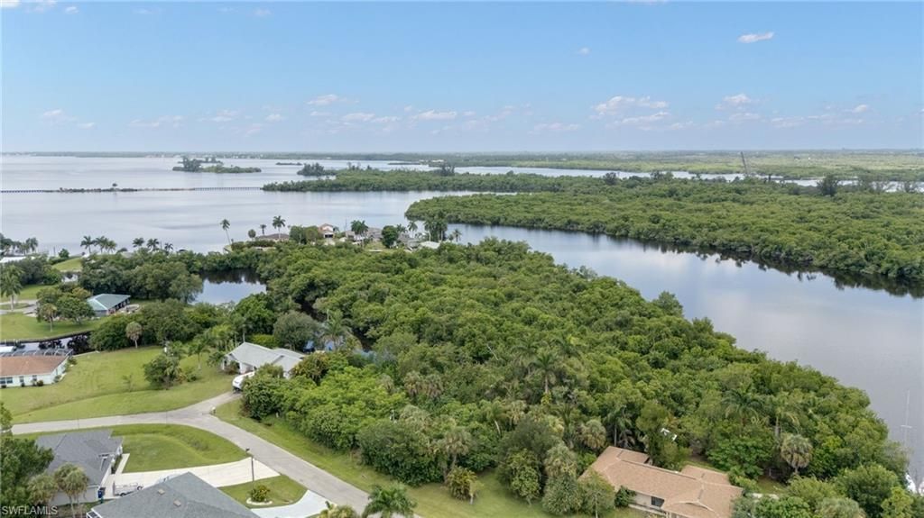 315 Shore Dr , Fort Myers, FL 33905 Photo