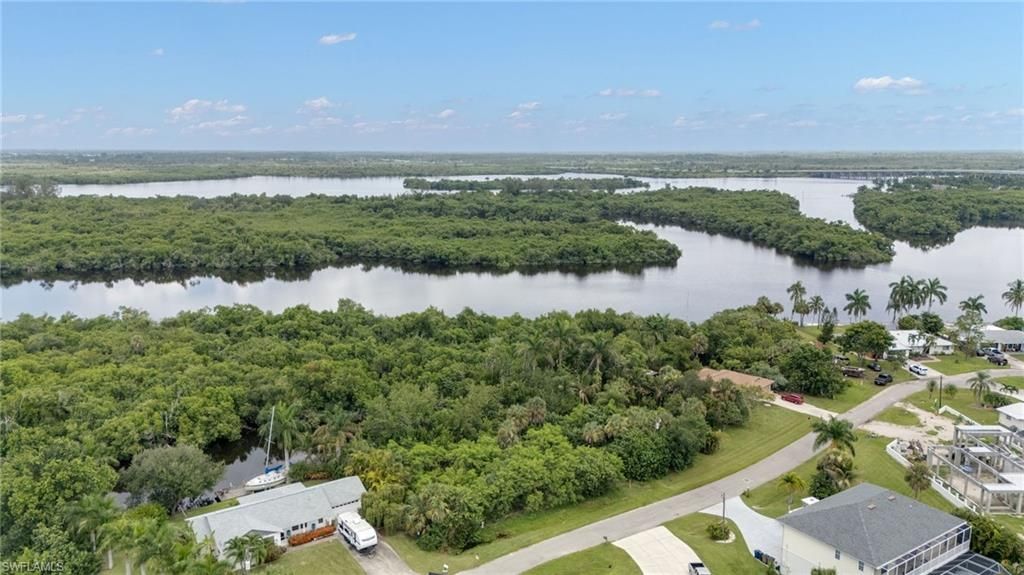 315 Shore Dr , Fort Myers, FL 33905 Photo