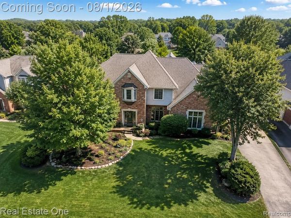 1370 Springwood Lane, Rochester Hills, Mi 48309