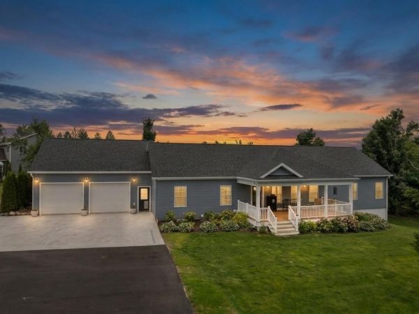 290 skyline Drive, Petoskey, MI 49770