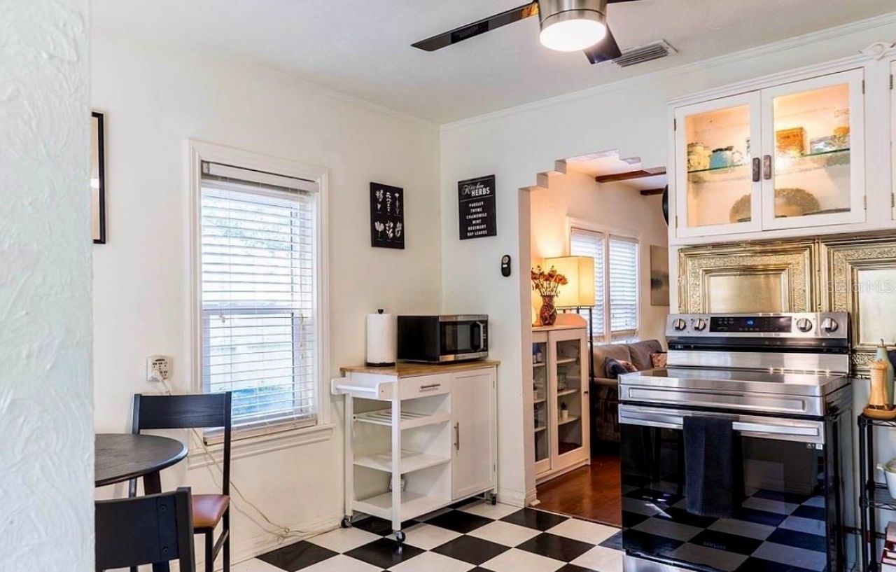 1750 34th Avenue N, Saint Petersburg, FL 33713 Photo