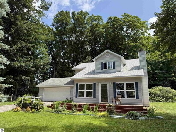 4972 E Shore Drive NE, Kalkaska, MI 49646