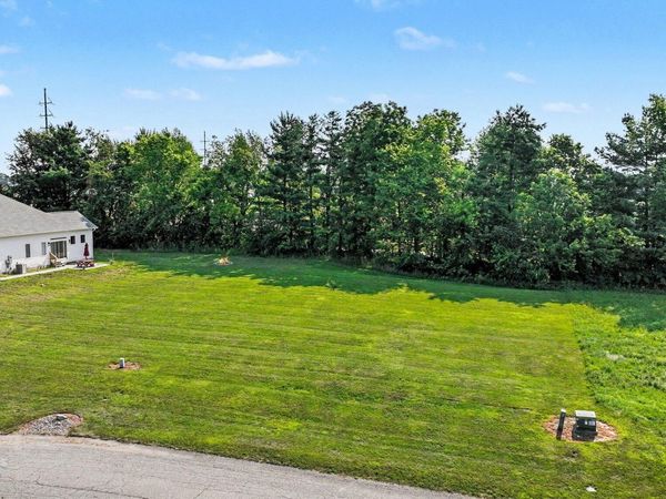 3 Catamaran Court, Cassopolis, MI 49031