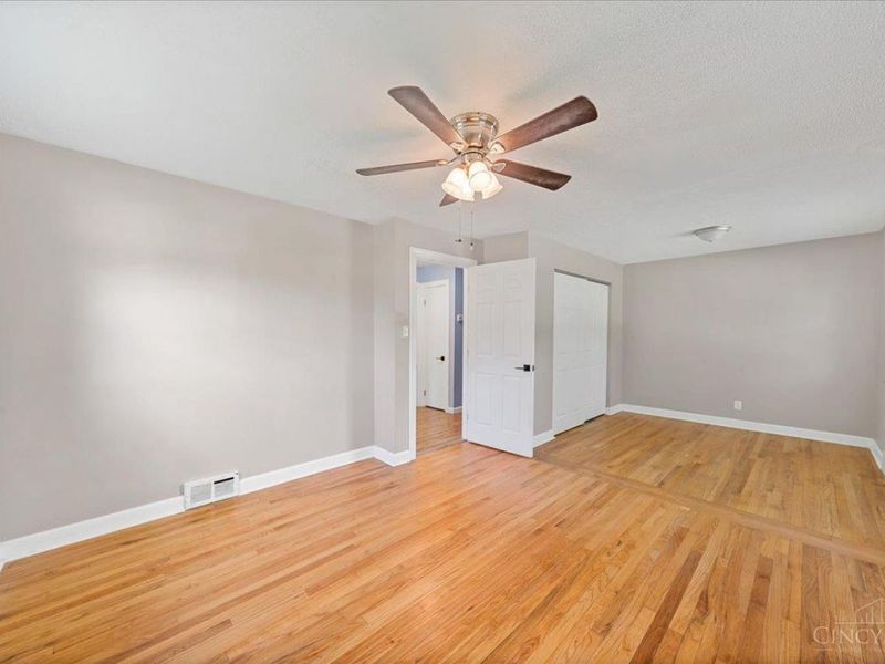 4050 Hutchinson Road, Green Township, OH 45248 Photo 11