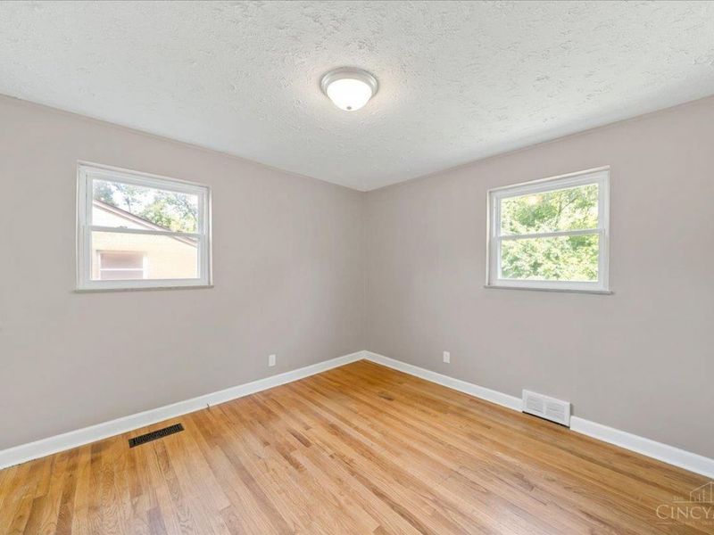 4050 Hutchinson Road, Green Township, OH 45248 Photo 12