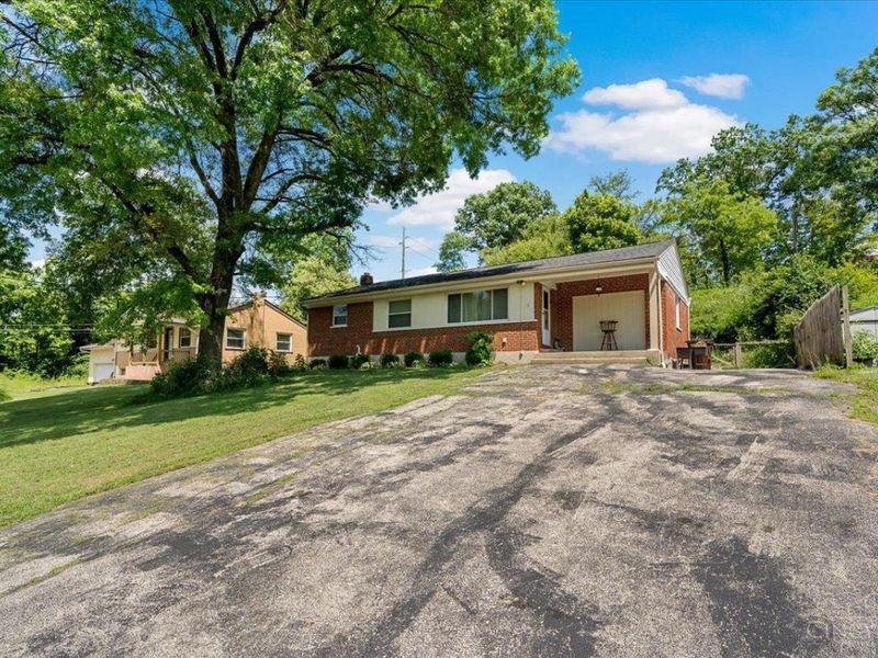4050 Hutchinson Road, Green Township, OH 45248 Photo 2