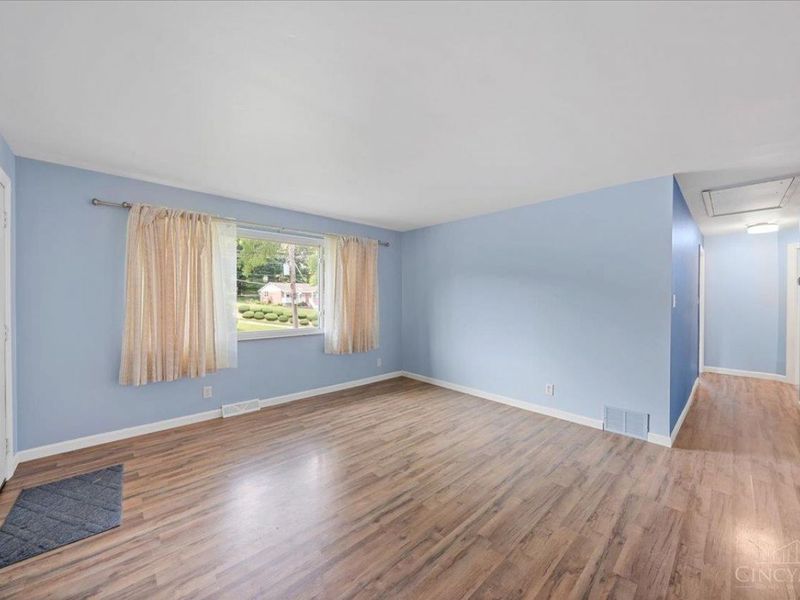 4050 Hutchinson Road, Green Township, OH 45248 Photo 4