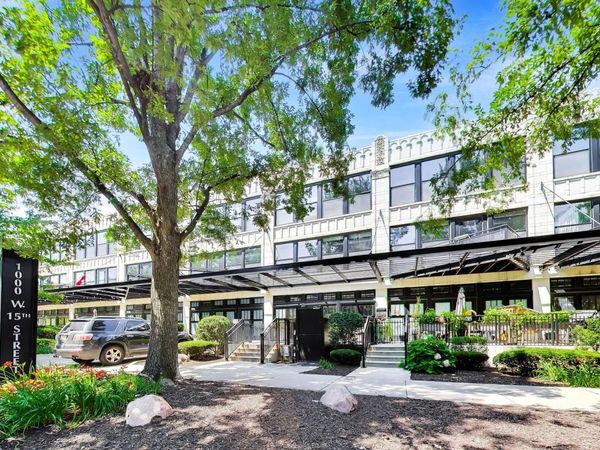 1000 W 15th Street , Unit 324, Chicago, IL 60608
