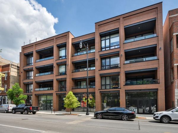 3037 N Lincoln Avenue , Unit 205, Chicago, IL 60657