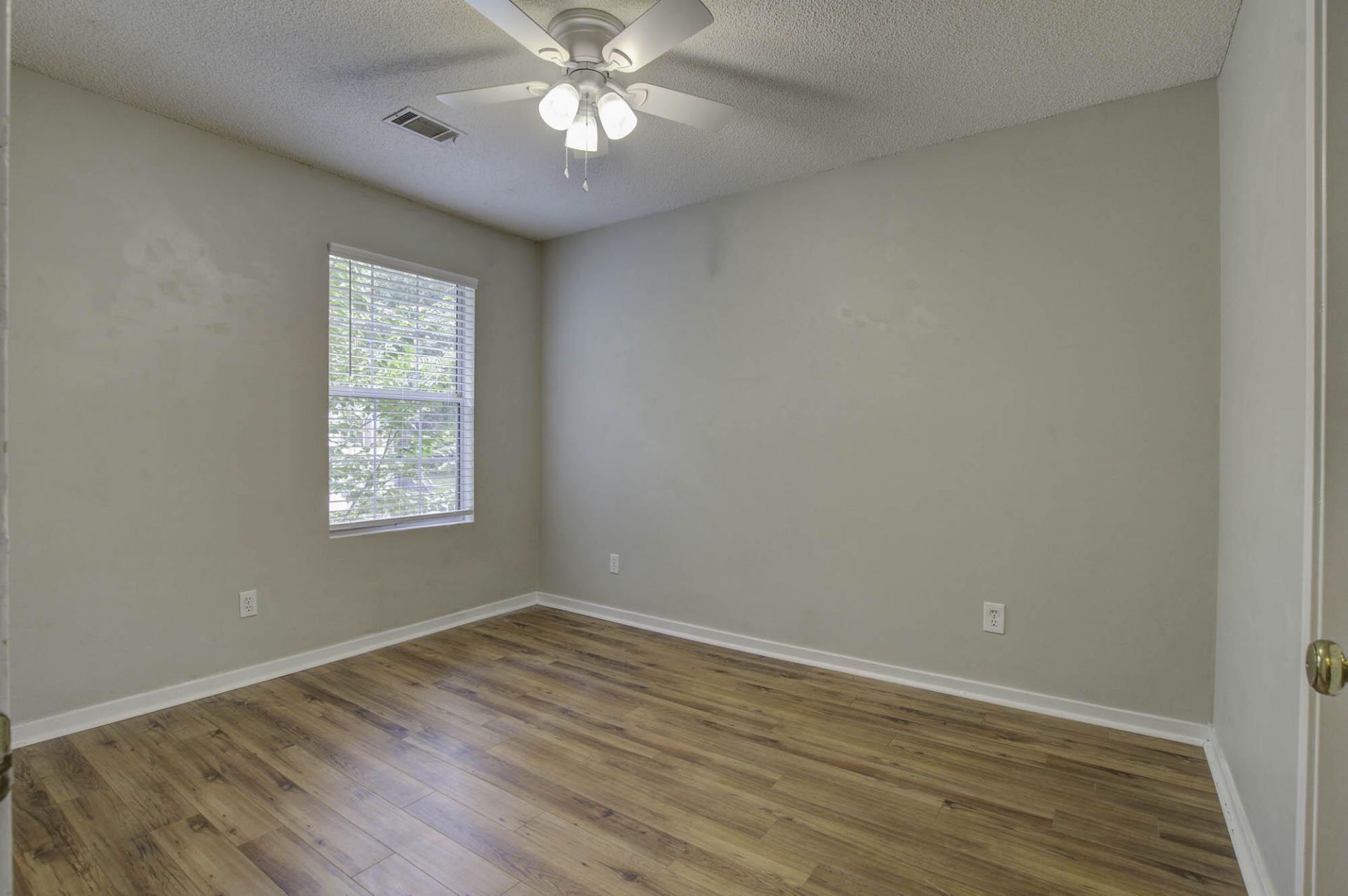 7945 Timbercreek Lane Photo 12