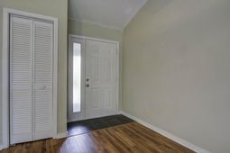 7945 Timbercreek Lane photo 4