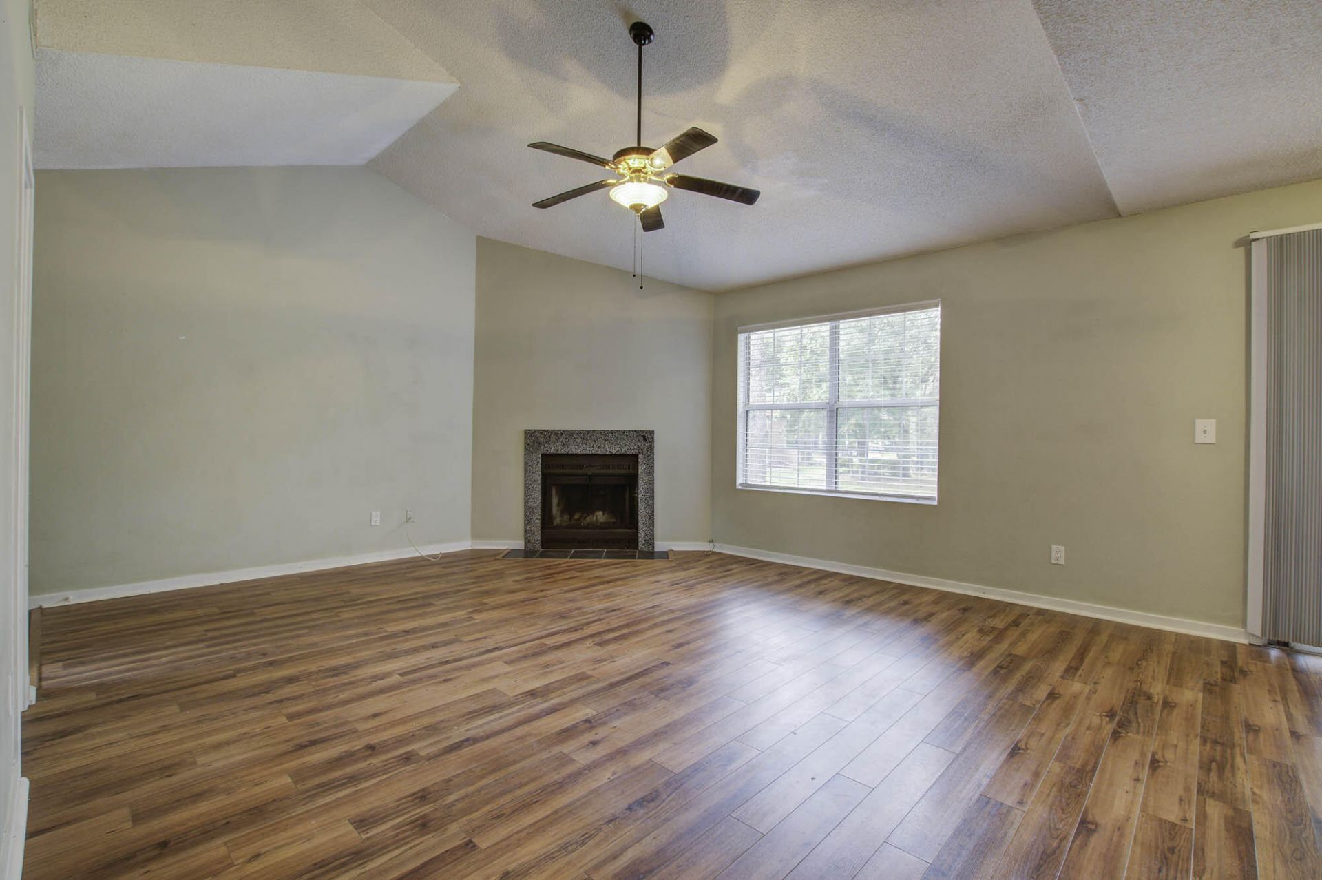 7945 Timbercreek Lane Photo 5