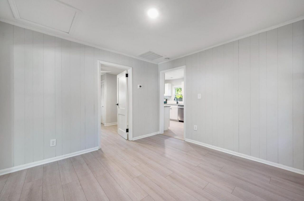 4673 Hassell Avenue Photo 8