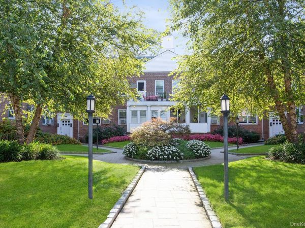 1385 Broadway , Unit A-34, Hewlett, NY 11577