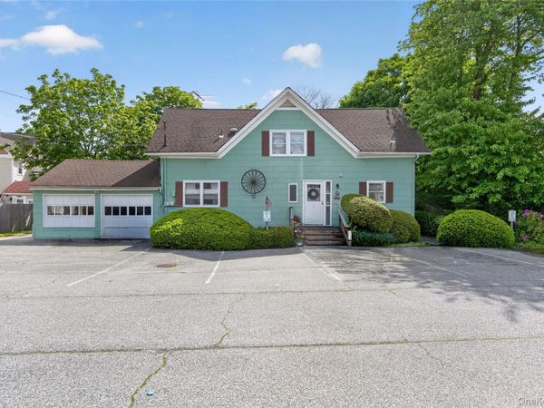 113,117,121,123,125,15,17 Fire Island Ave/ Hewlett, Babylon, NY 11706