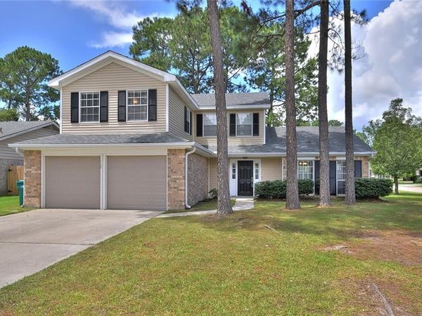 110 BURRWOOD Drive, Slidell, LA 70461