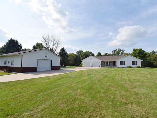 2645-2 Quasqueton Diagonal Blvd. , Independence, IA 50644