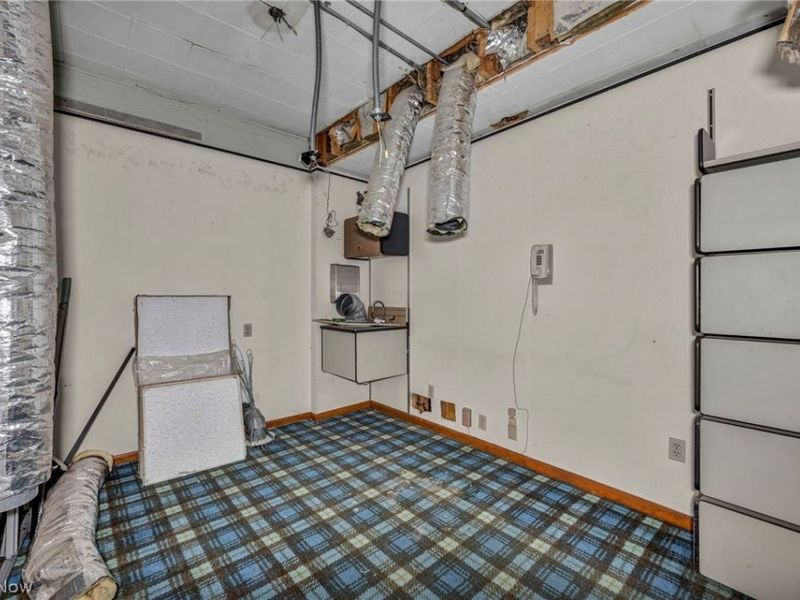 1319 W Erie Avenue , Lorain, OH 44052 Photo 22