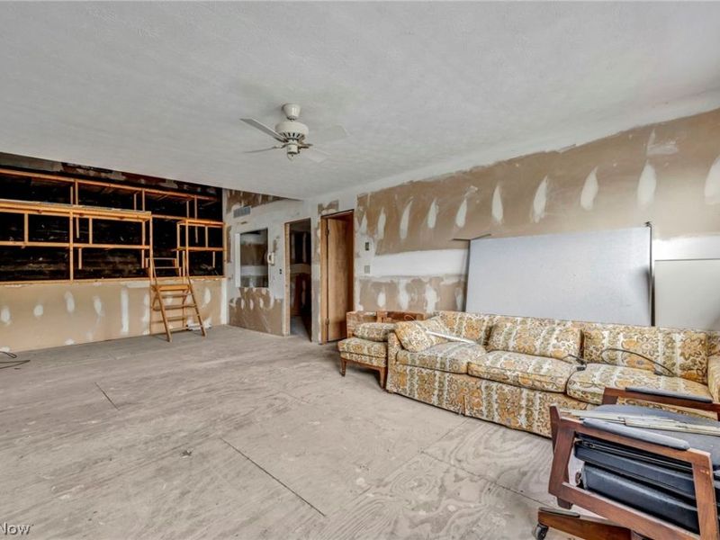 1319 W Erie Avenue , Lorain, OH 44052 Photo 30