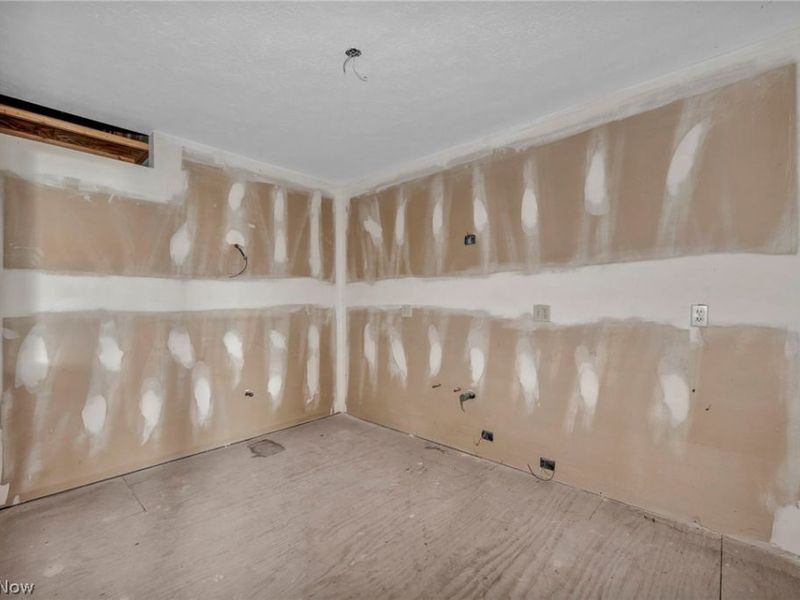 1319 W Erie Avenue , Lorain, OH 44052 Photo 32