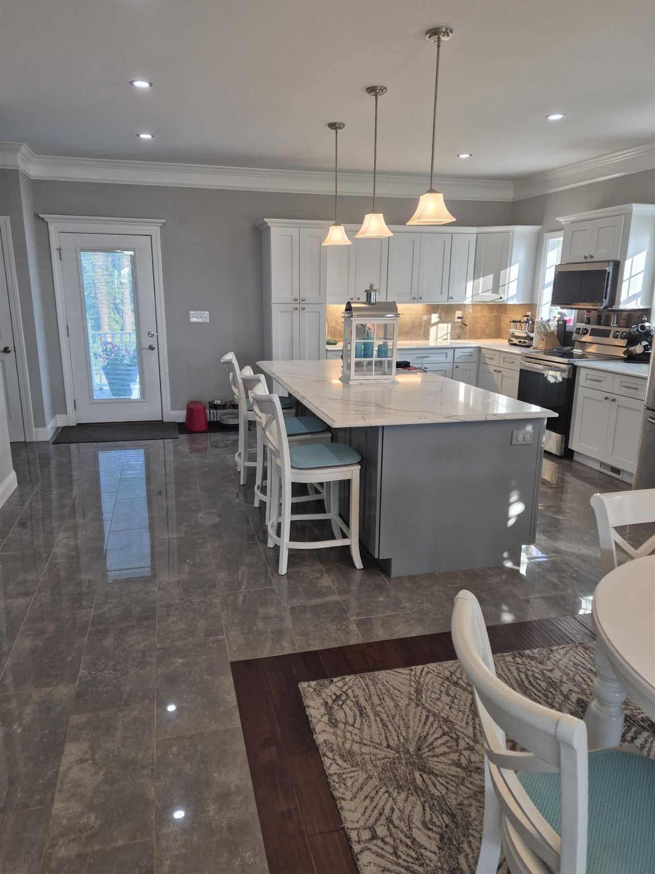 100 Oak Bay Dr. Photo 11