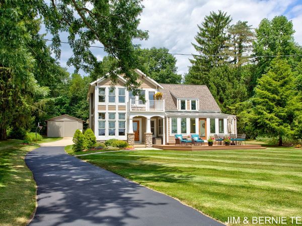 3235 Lakeview Drive, Allegan, MI 49010