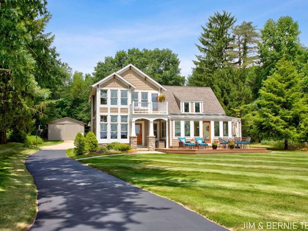 3235 Lakeview Drive, Allegan, MI 49010