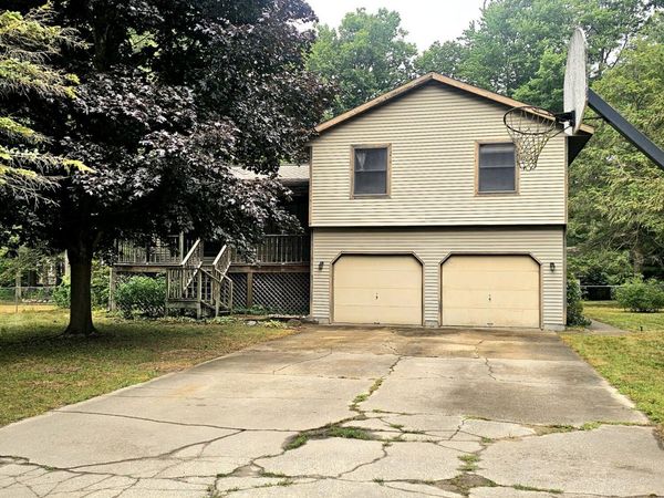 2886 Oak Court, Spring Lake, MI 49456