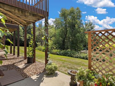 497 Pleasant Lane, Chaska, MN 55318