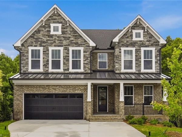 1005 W Pinehurst Court, Unit 1042, Clemmons, NC 27012