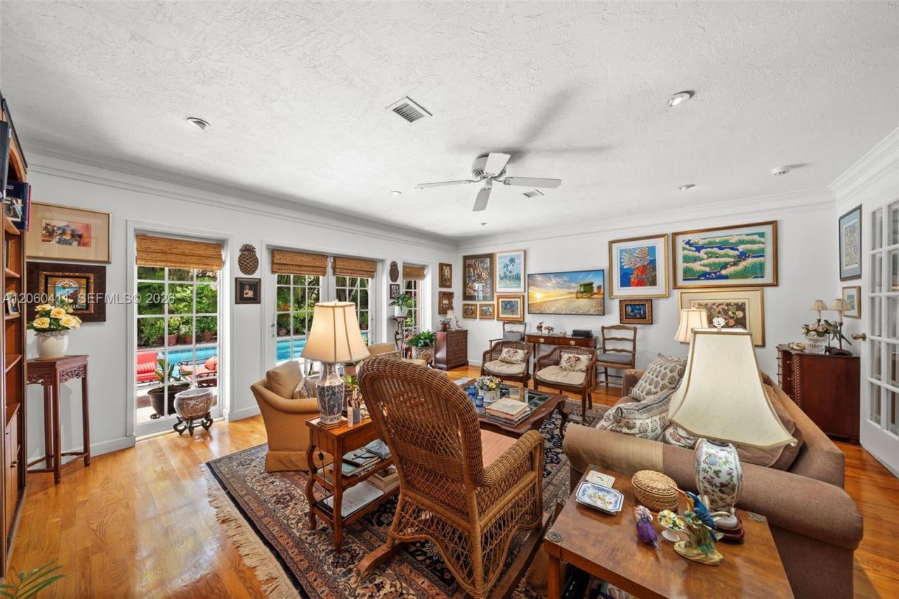 2301 N Greenway Dr, Coral Gables, FL 33134 Photo