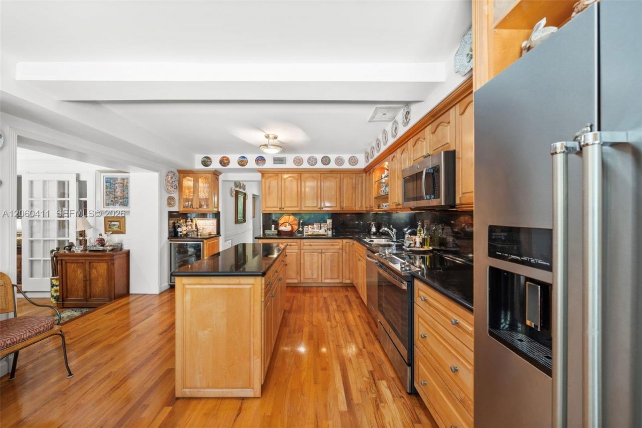 2301 N Greenway Dr, Coral Gables, FL 33134 Photo