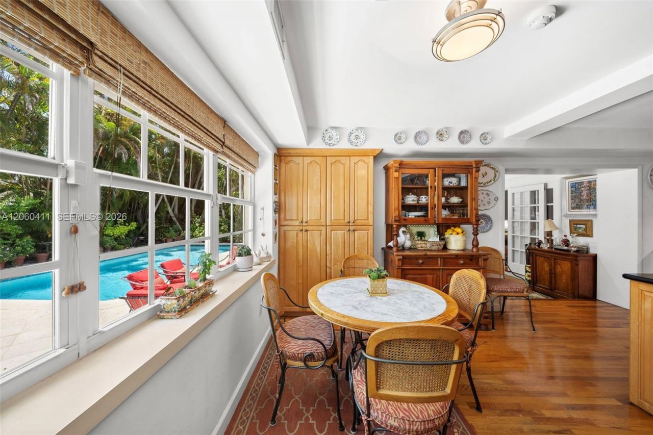 2301 N Greenway Dr, Coral Gables, FL 33134 Photo