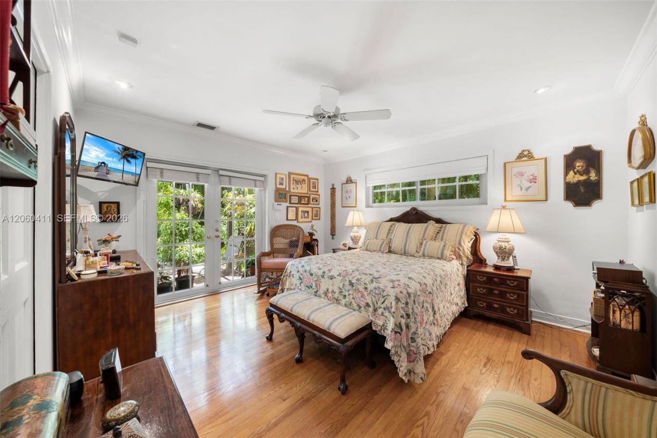 2301 N Greenway Dr, Coral Gables, FL 33134 Photo