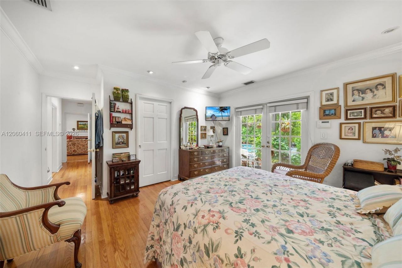2301 N Greenway Dr, Coral Gables, FL 33134 Photo