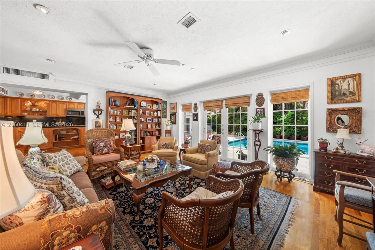 2301 N Greenway Dr, Coral Gables, FL 33134 Photo