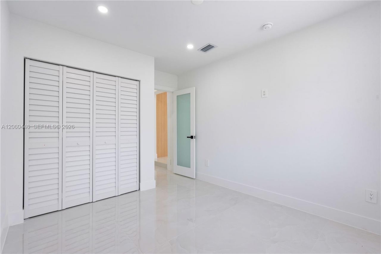 35 Allen Rd , West Park, FL 33023 Photo