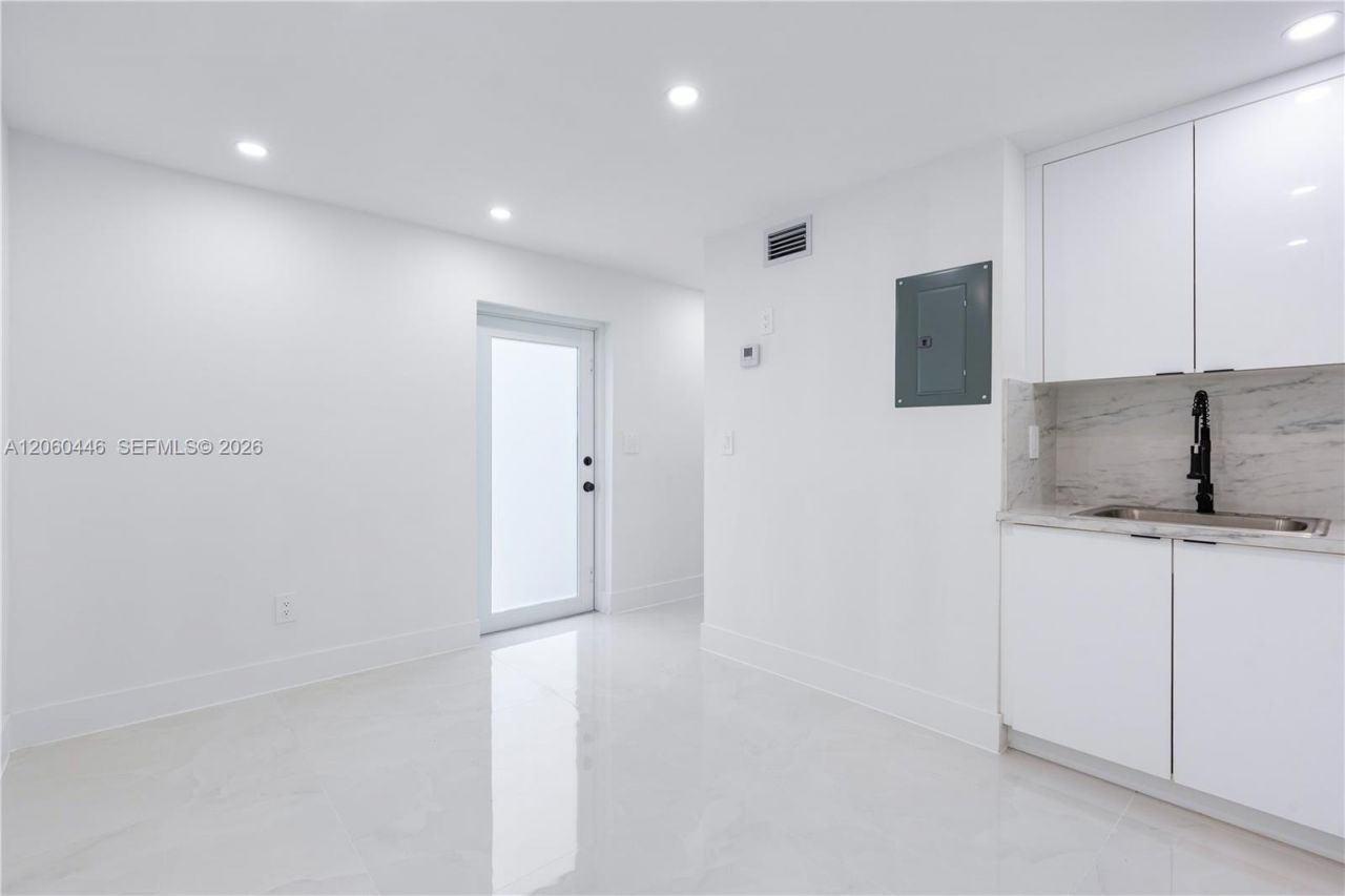 35 Allen Rd , West Park, FL 33023 Photo