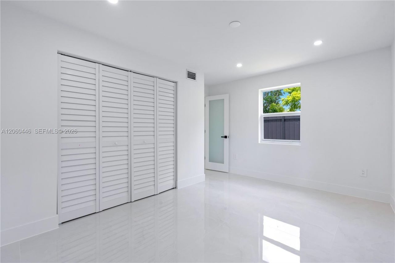 35 Allen Rd , West Park, FL 33023 Photo