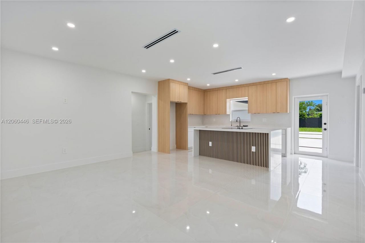 35 Allen Rd , West Park, FL 33023 Photo
