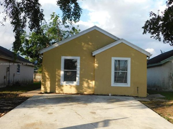 738 SW 9th St , Florida City, FL 33034