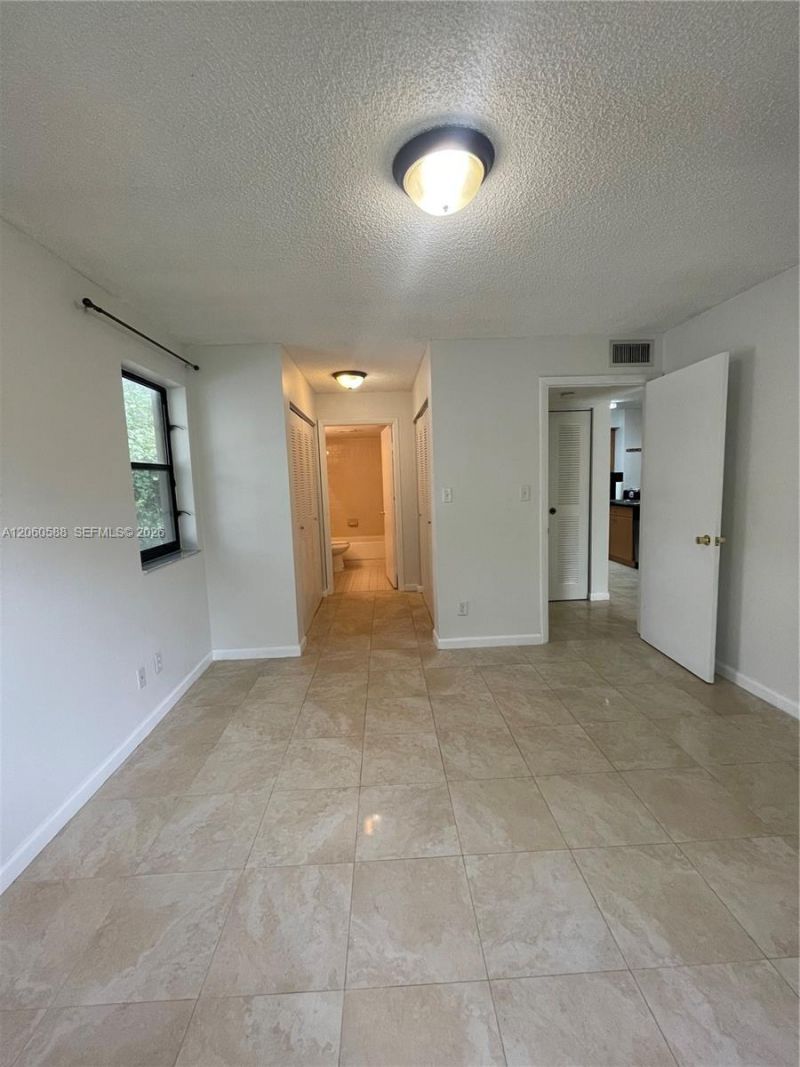 530 S Park Rd , Unit 28-11, Hollywood, FL 33021 Photo