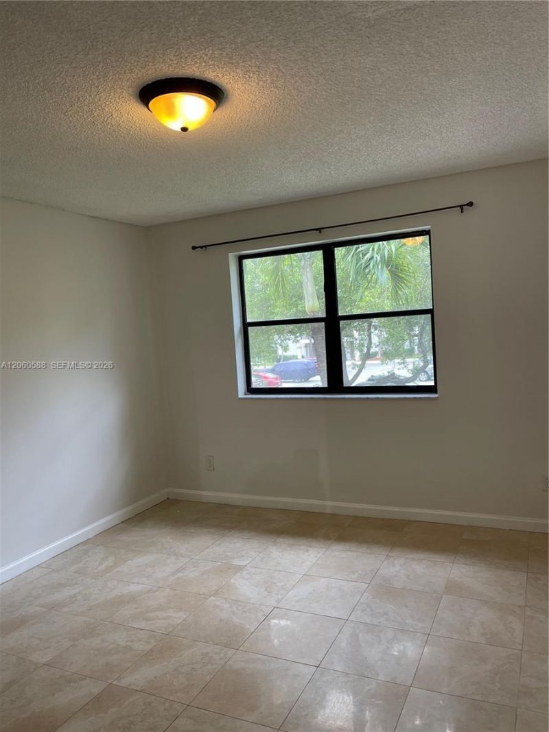 530 S Park Rd , Unit 28-11, Hollywood, FL 33021 Photo