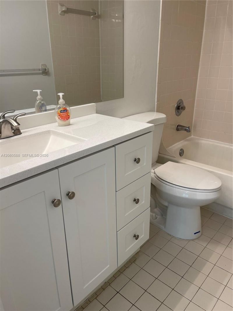 530 S Park Rd , Unit 28-11, Hollywood, FL 33021 Photo
