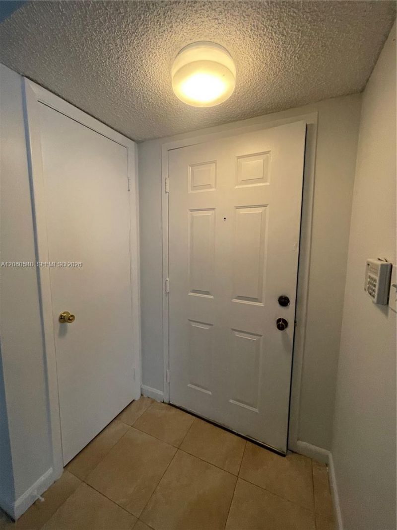 530 S Park Rd , Unit 28-11, Hollywood, FL 33021 Photo