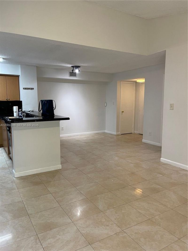 530 S Park Rd , Unit 28-11, Hollywood, FL 33021 Photo